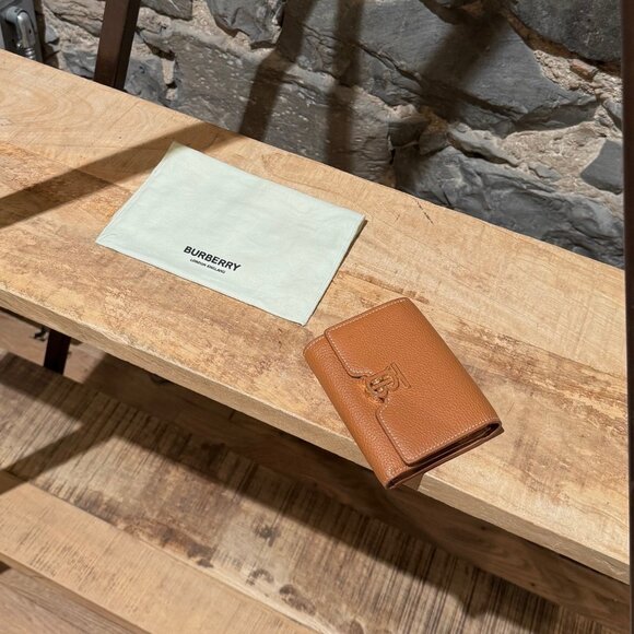 Burberry TB Compact Trifold Tan Grained Leather Wallet - Picture 16 of 16